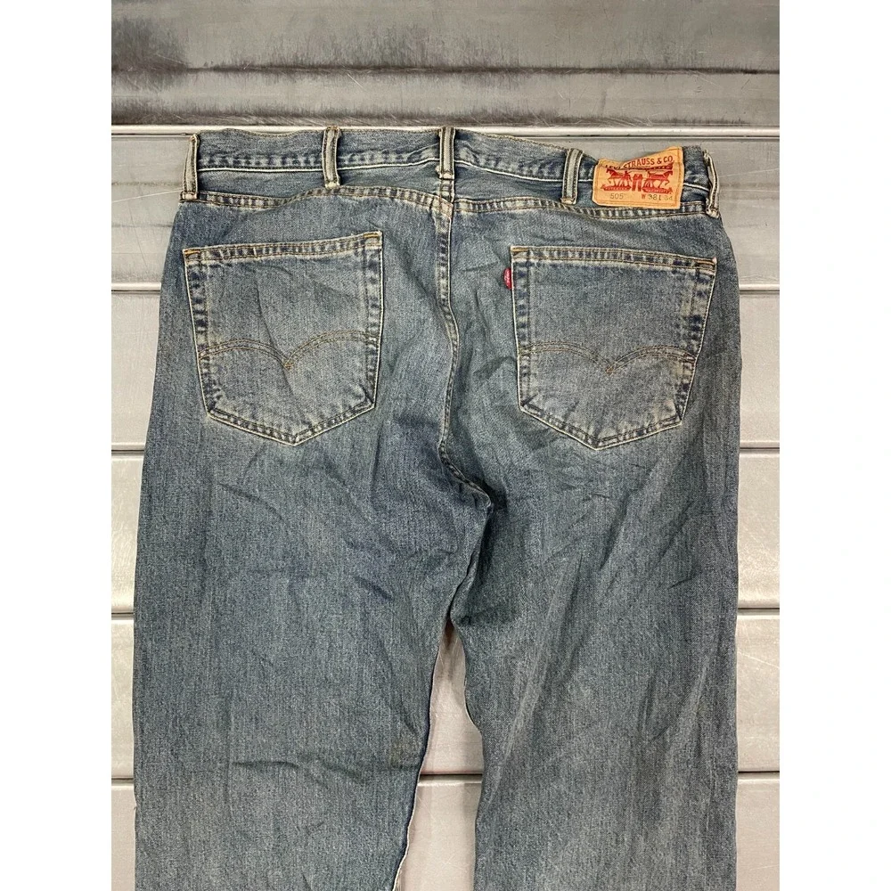 Levis levis 505